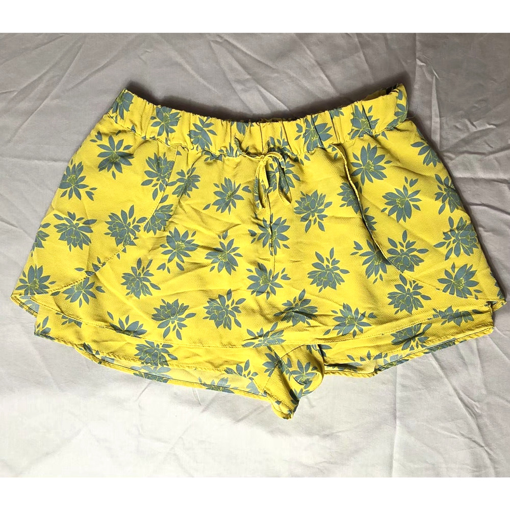 Zara Trafaluc Collection Floral Yellow Women's Shorts SZ Large